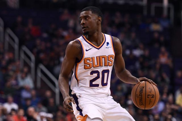 祝铭震14+7崔永熙23分 广州送江苏四连败