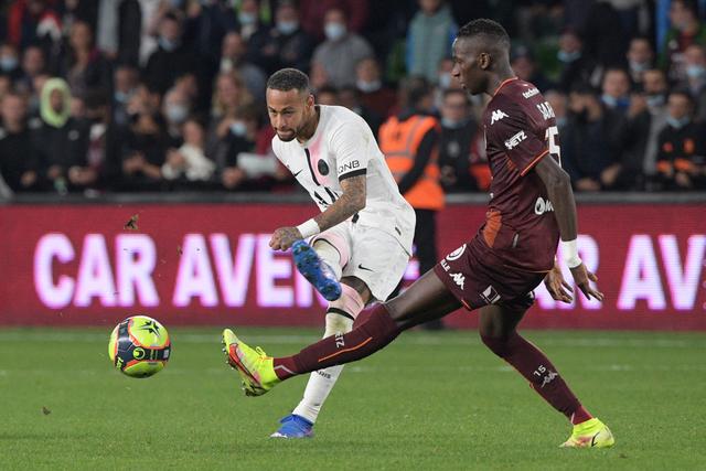 2025年欧洲足坛夏窗:英超创纪录 红军包揽前3